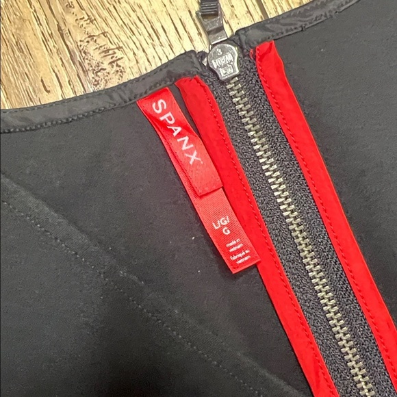 NWT SPANX Perfect Sleeveless Jumpsuit in Black Size L - Picture 7 of 9